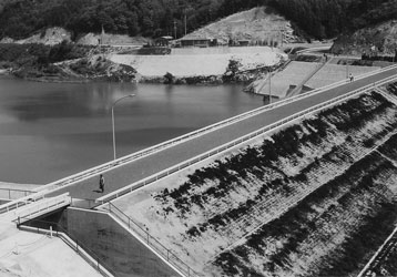 河内防災ダムの画像