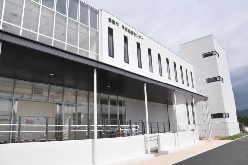 学校給食センターの外観