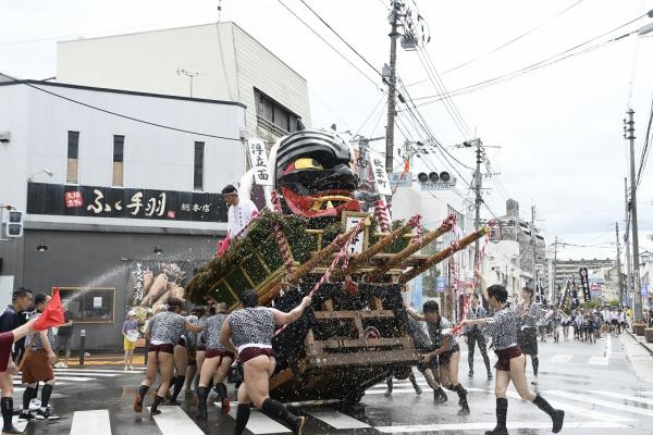 鳥栖山笠