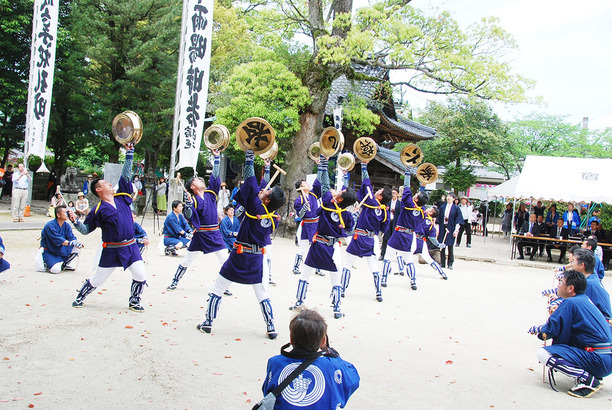 宿の鉦浮立の画像