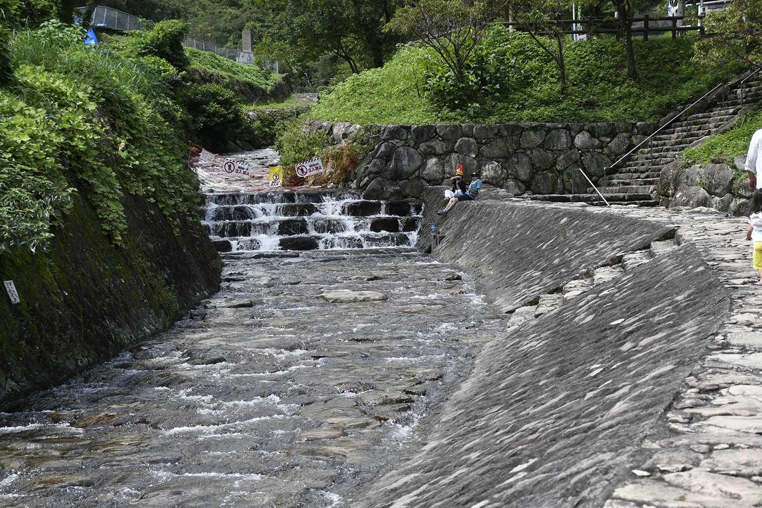 冷たい水で夏らしい遊びを思いっきり楽しめる