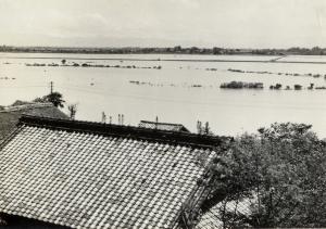 昭和37年の水害で水に浸かった田出島と下野