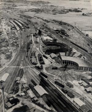 上空から見た鳥栖駅