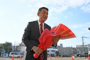 向門市長初登庁